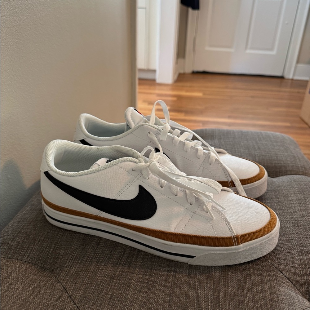 Nike Men's Court Legacy Sneakerss